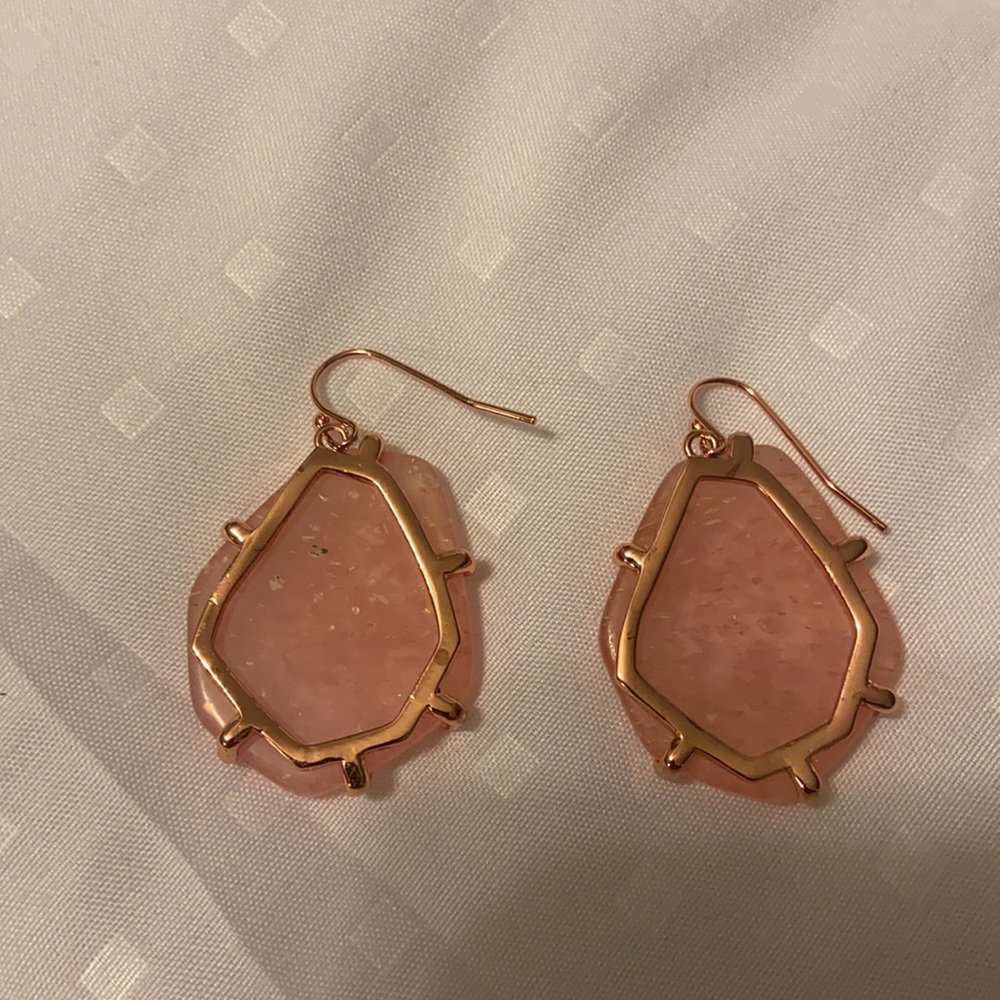 Pretty earrings - Picture 3 of 3